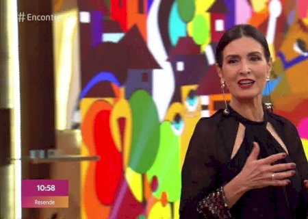 Fátima Bernardes diz que gosta de surpreender o namorado: 'Já mandei flores'