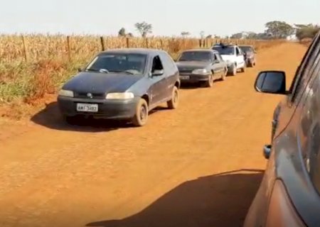 DOF apreende comboio de veículos com produtos ilegais do Paraguai