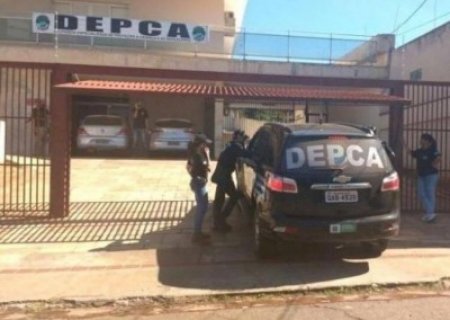 Tio arrasta sobrinho pelo pescoço, bate e tenta estuprar o menino de 12 anos