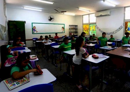 Estado prevê volta das aulas para março