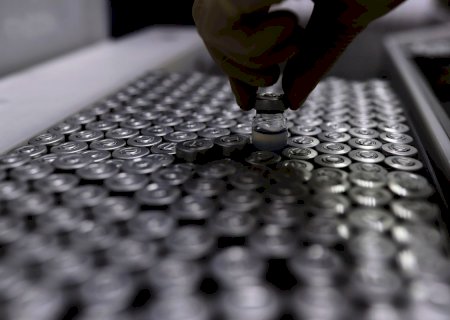 MS deve receber 93 mil doses de vacinas contra Covid na próxima semana e mais de 414 mil em março, diz secretaria