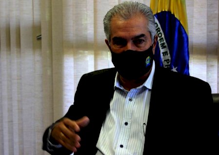Azambuja afirma não desistir da compra da vacina