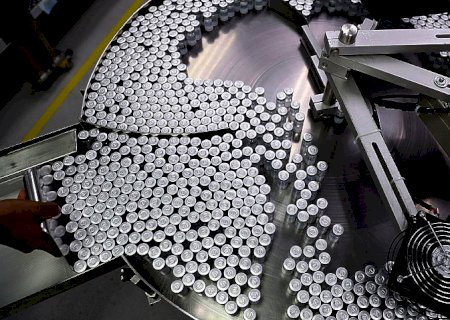 Butantan recebe ingrediente para 20 milhões de doses de vacina