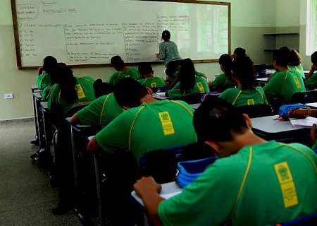 Ensino da rede Estadual retoma aulas presenciais nesta segunda-feira