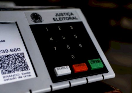 CCJ aprova mudanças eleitorais, mas barra volta das coligações