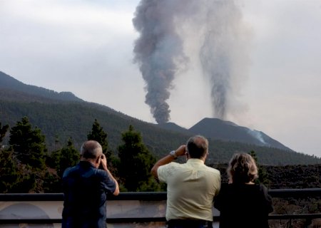Erupção do vulcão de La Palma termina após três meses de destruição