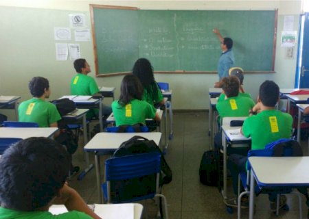 Governo do Estado lança novo concurso público para professor, com 722 vagas