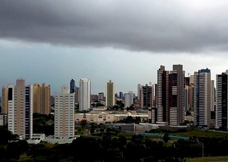 Aumento de nuvens, chuva e temperaturas amenas são destaques do tempo neste domingo