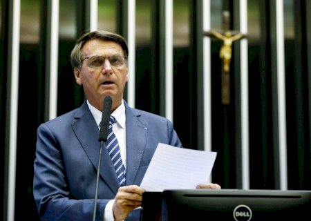 Bolsonaro envia ao Congresso pacote de leis que visa diminuir punição a policiais