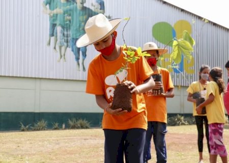 Programa Rede Solidária tem vagas para oficinas de dança, música e esportes