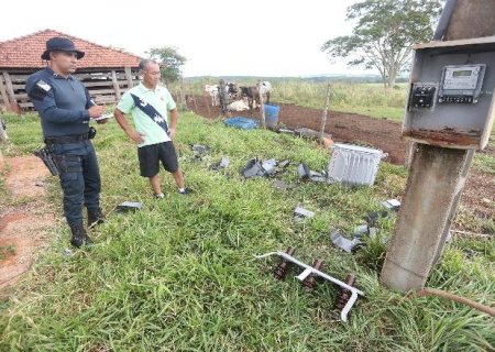 Em busca de cobre, criminosos roubam 3.º transformador de propriedade em 2 meses