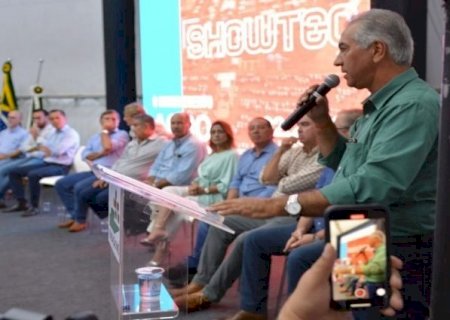 Governador entrega obra e participa da abertura do Showtec em Maracaju