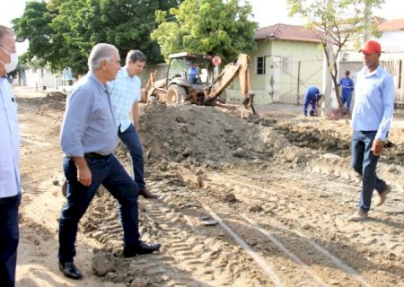 Reinaldo Azambuja garante conclusão de obras  até dezembro e dinheiro em caixa para 2023