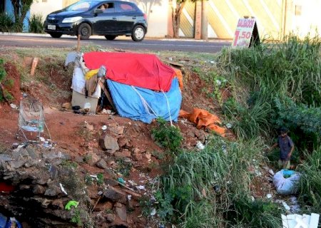 Em menos de 48 horas moradores de rua voltam a região do Córrego Anhanduí