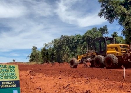 Obra de asfalto de Eldorado ao Porto Morumbi vai alavancar turismo e ajudar no escoamento da produção
