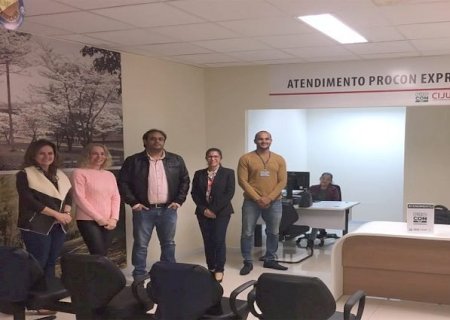 Procon Expresso facilita solução de conflitos de consumidores no Centro Integrado de Justiça