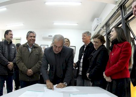 Governador assina convênios para obras em Coronel Sapucaia, Bela Vista e Santa Rita do Pardo