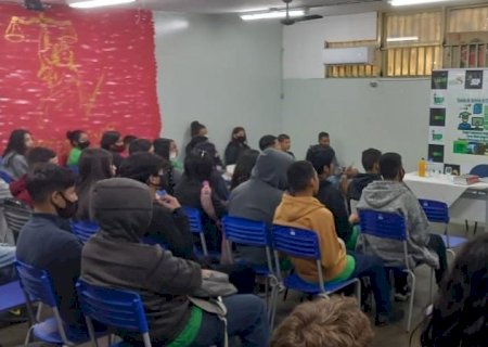 EE Júlia Gonçalves Passarinho realiza II Ciclo de Palestras Jurídicas