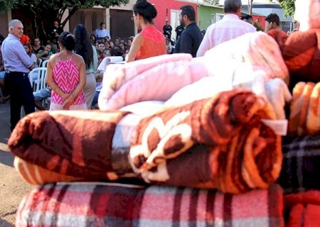 Solidariedade e ajuda ao próximo marcam a entrega de cobertores no Cristo Redentor e Moreninhas