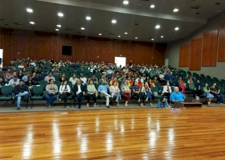 Diretores da REE da capital recebem 6ª edição da Teia da Educação 2022