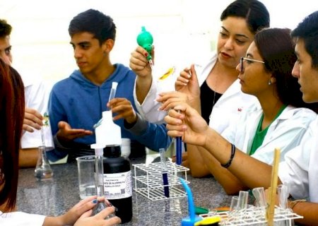 Lei cria premiação a estudantes que participarem das olimpíadas científicas brasileiras