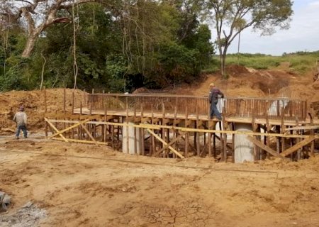 Para qualificar a logística do Estado, Governo segue com obras em pontes de concreto em diferentes cidades