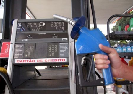 Procon inicia fiscalização de postos para garantir queda no ICMS dos combustíveis