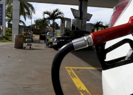 Consumidores devem começar a semana com uma boa notícia: Efeito queda do ICMS na gasolina