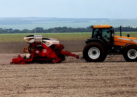 Área ocupada com soja cresce 2,5% e produção deve aumentar 40% em MS