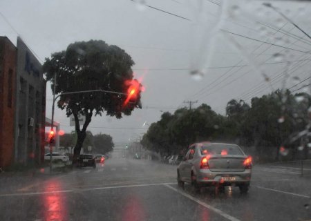 Primeira semana do ano é marcada por chegada de frente fria em pleno verão no Estado