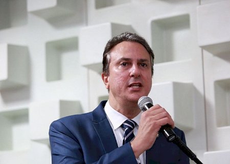 Piso nacional dos professores sobe para R$ 4.420,55