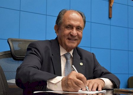 Zé Teixeira elogia Riedel por prorrogar lei que anistia dívidas de motos