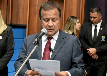 Amarildo segue intubado e em estado gravíssimo; Zeca volta a passar por exames