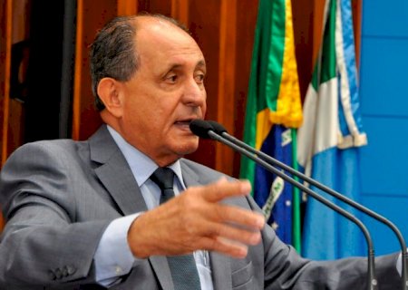 Zé Teixeira pede apoio de Bancada Federal para asfaltamento de distritos