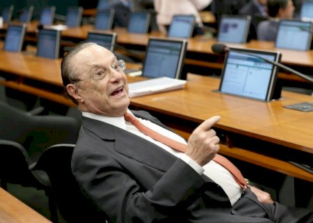 Justiça da Suíça pede repatriação de R$ 80 milhões bloqueados de Maluf