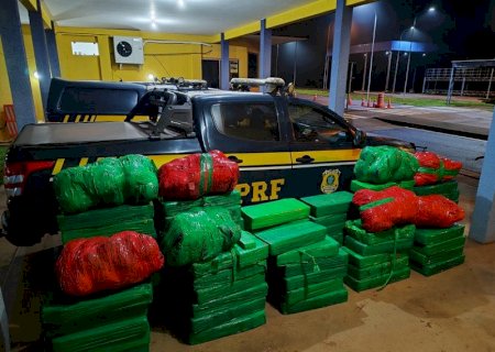 Motorista do tráfico foge da polícia e abandona Hilux com 1,2 tonelada de drogas