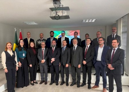 Polícias Federal e Nacional realizam reunião para reforço da cooperação na fronteira