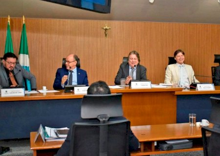 CCJR aprova projeto da LDO que estima R$ 27 bilhões para 2026