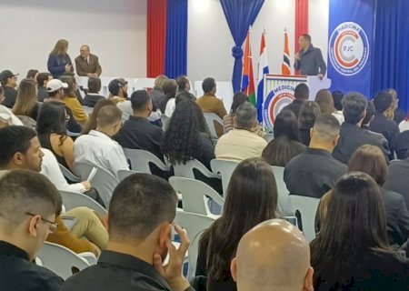 Formandos da UCP de PJC, apresentam tese final de graduação