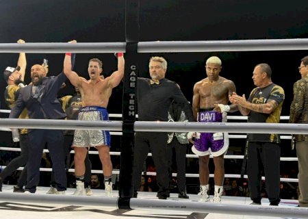 Sacha Bali domina luta e vence Davi Brito no FMS 7