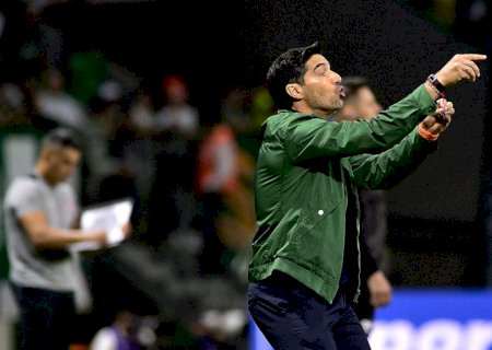 Abel detona arbitragem, reclama de narrativas e critica postura do Palmeiras: "45 minutos de apatia"