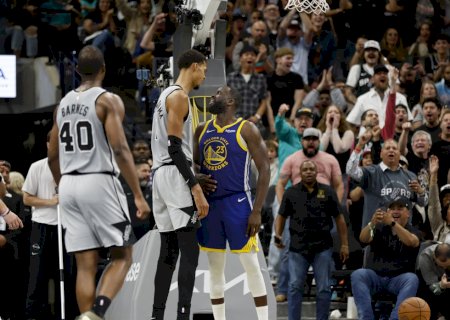 NBA: Wembanyama anota enterrada incrível, mas Curry iguala marca de Jordan em vitória dos Warriors