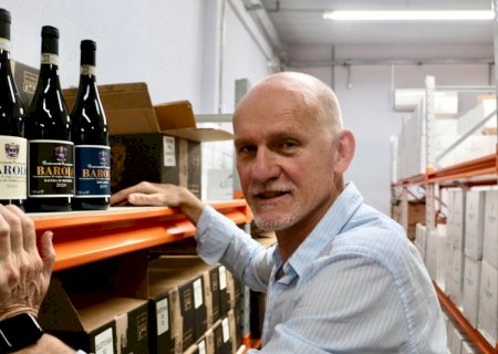 Taffarel comanda importadora de vinho com família e mira Ancelotti como freguês
