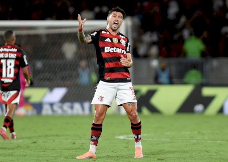 Arrascaeta se isola como maior artilheiro estrangeiro da história do Flamengo