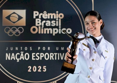 Maria Clara Pacheco diz que sofreu com doença da mãe e treinou em igreja antes de títulos e prêmio