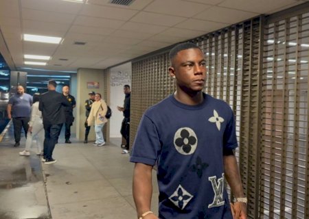 Reforço do Vasco, Hinestroza chega ao Rio e destaca papel de Diniz em negociação: "Ele me ligou"