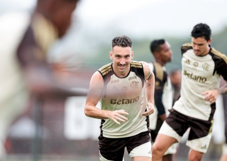 Escalação do Flamengo: titulares são relacionados, e Filipe Luís pode ter força máxima no clássico