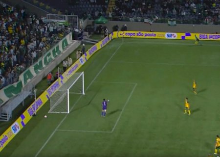 Arbitragem dá gol para o Palmeiras na Copinha em bola que passou longe de entrar; veja vídeo