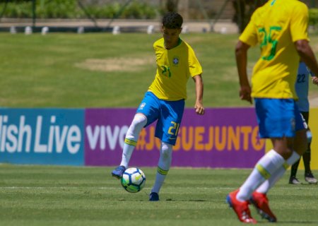 Ex-Fluminense e Bragantino, Miguel acerta com o Universitario, do Peru, e vai jogar a Libertadores