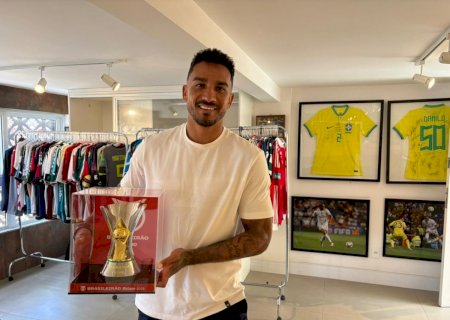 ge visita cidade de Danilo, que põe os pés no chão e vibra com protagonismo: "É para isso que escolhi o Flamengo"